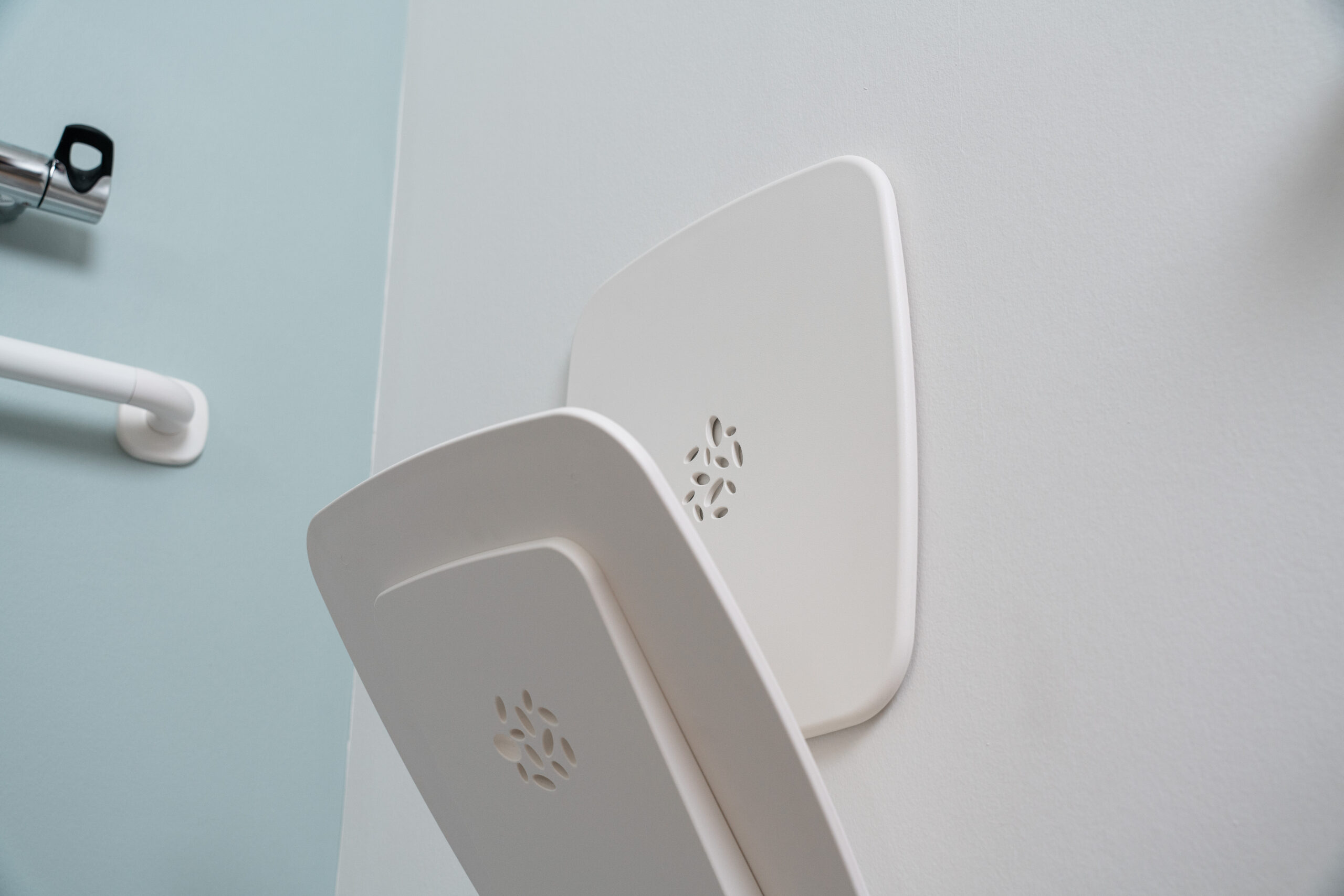 DuraMini shower seat